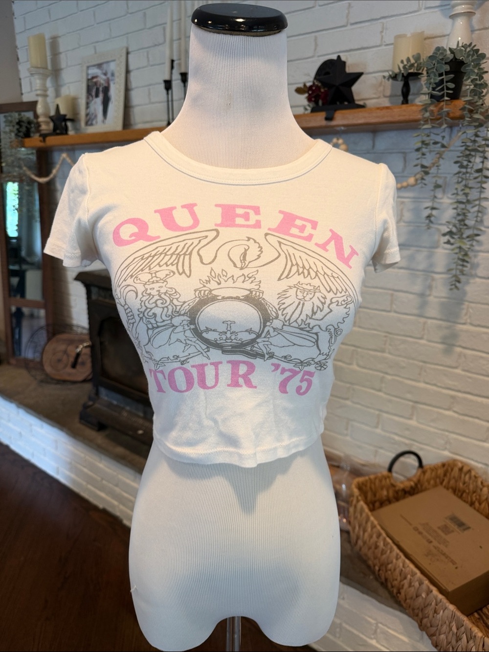 American Eagle AE Band Tee Queen Crop Top | Size XS